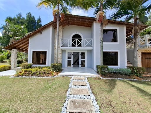 Casa de 5 alcobas en venta en San Jose, Guarne · foto 9 de 24