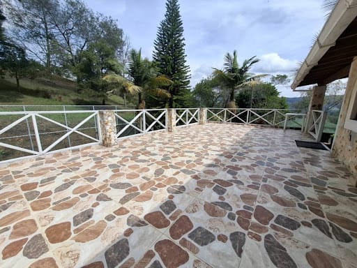 Casa de 5 alcobas en venta en San Jose, Guarne · foto 17 de 24
