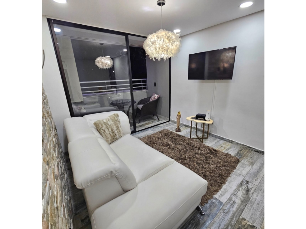Apartamento en venta en Los Naranjos, Medellín · foto 2 de 17