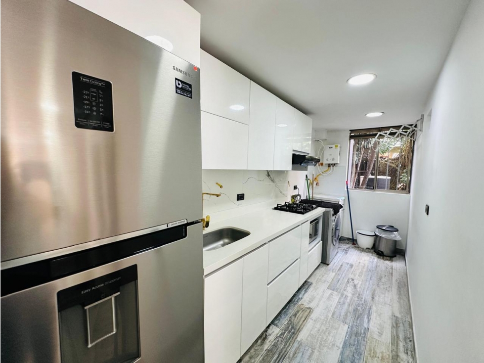 Apartamento en venta en Los Naranjos, Medellín · foto 9 de 17