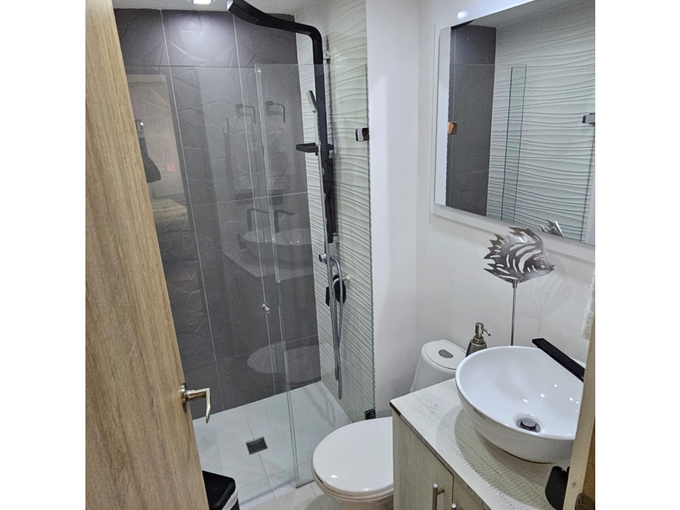 Apartamento en venta en Los Naranjos, Medellín · foto 16 de 17