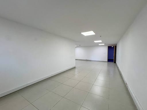 Oficina en arriendo en Estadio, Medellín, 75 m² · foto 2 de 10