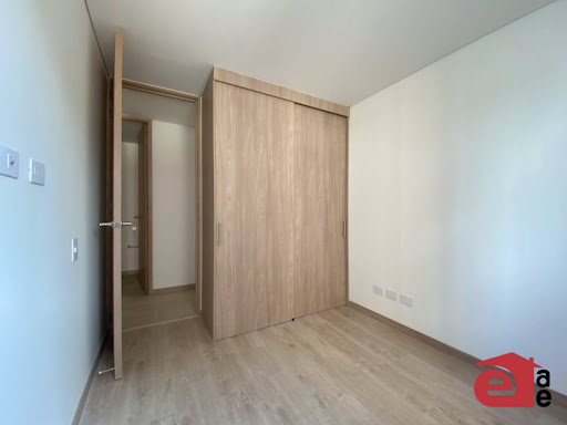 Apartamento en arriendo en Loma De San Jose, Sabaneta · foto 5 de 14