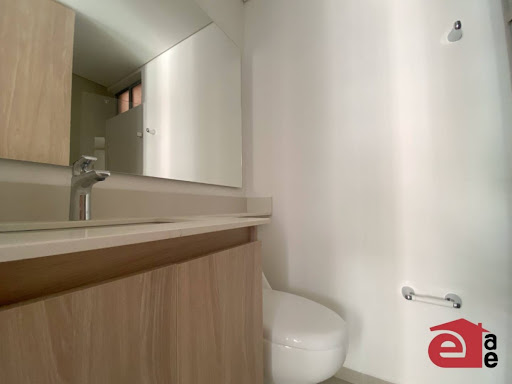 Apartamento en arriendo en Loma De San Jose, Sabaneta · foto 8 de 14