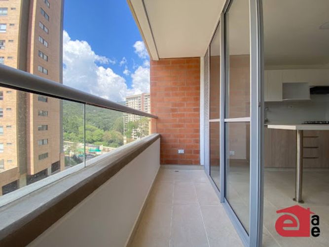 Apartamento en arriendo en Loma De San Jose, Sabaneta · foto 11 de 14
