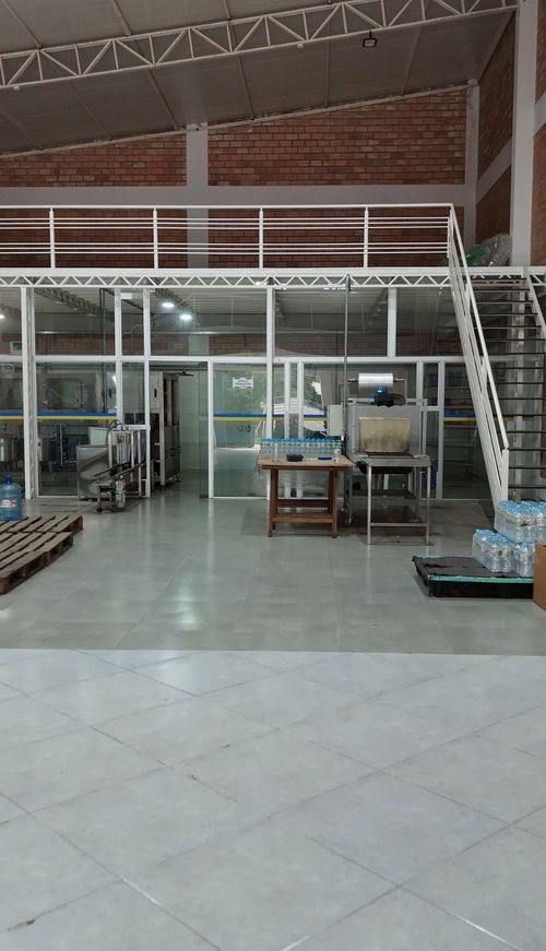 Planta procesadora y embotelladora en funcionamiento en Luque - foto 2