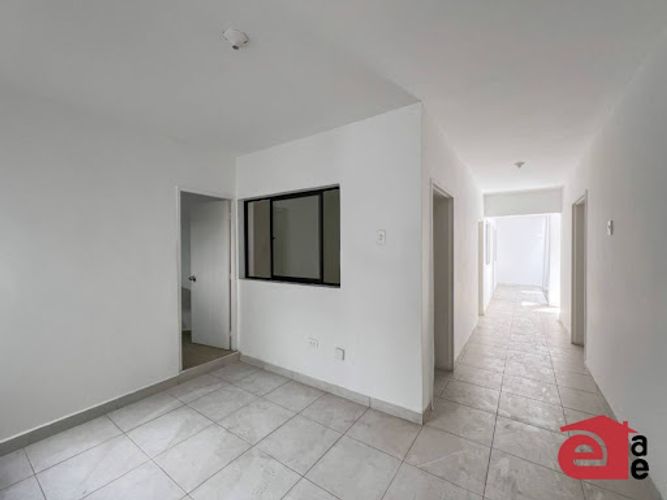 Casa de 4 alcobas en arriendo en Noel, Medellín, 137 m² · foto 3 de 15