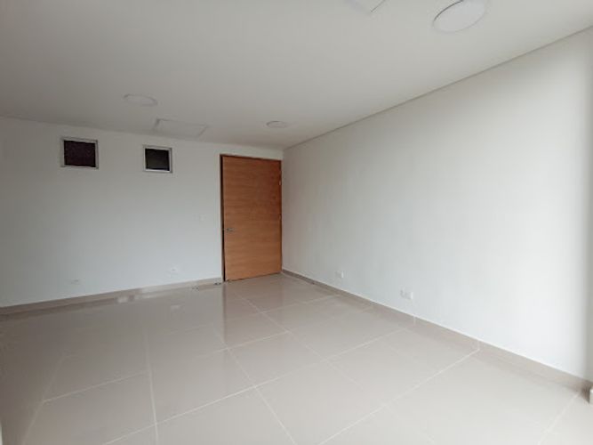 Oficina en arriendo en El Porvenir, Rionegro, 24 m² · foto 3 de 6
