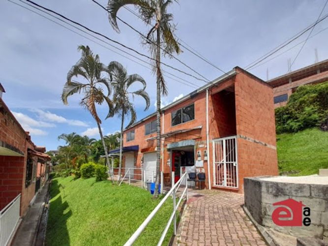 Local en arriendo en Cabecera San Antonio De Prado, Medellín, 18 m² · foto 5 de 5