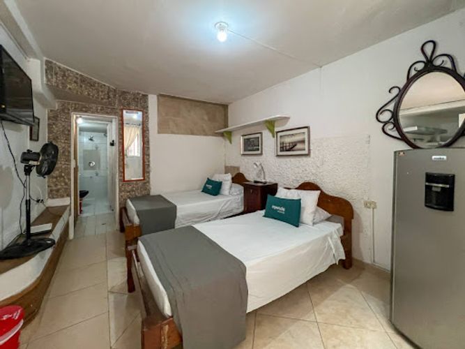 Apartaestudio en arriendo en La Aguacatala, Medellín, 18 m² · foto 2 de 6