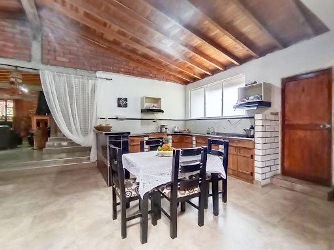 Finca en venta en Santa Elena, Medellín, 366 m² · foto 4 de 24
