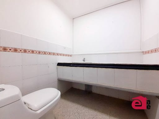 Local en arriendo en Villa Nueva, Medellín, 144 m² · foto 4 de 9