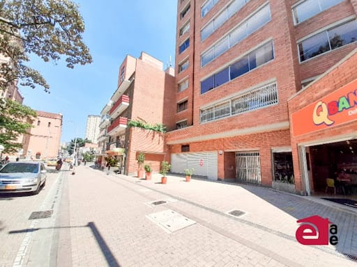 Local en arriendo en Villa Nueva, Medellín, 144 m² · foto 7 de 9