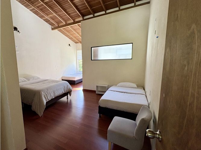 Casa de 5 alcobas en venta en La Mosquita, Rionegro, 350 m² · foto 10 de 20