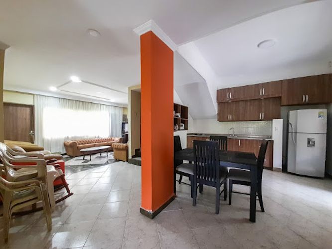 Casa en venta en Loma De Las Brujas, Envigado · foto 3 de 24