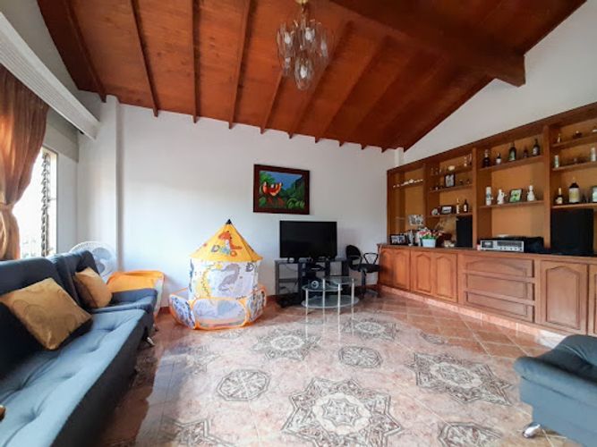 Casa en venta en Loma De Las Brujas, Envigado · foto 5 de 24