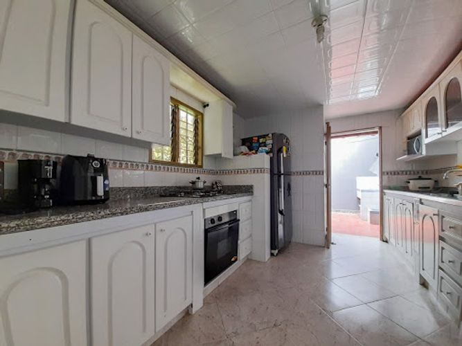 Casa en venta en Loma De Las Brujas, Envigado · foto 7 de 24