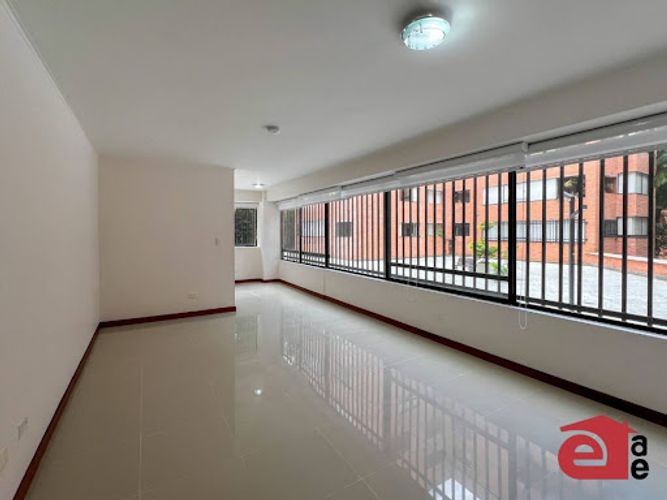 Apartamento en arriendo en Vizcaya, Medellín · foto 3 de 24