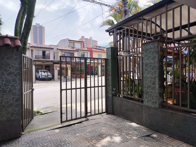 Casa de 3 alcobas en venta en Alcala, Envigado, 112 m² · foto 4 de 24