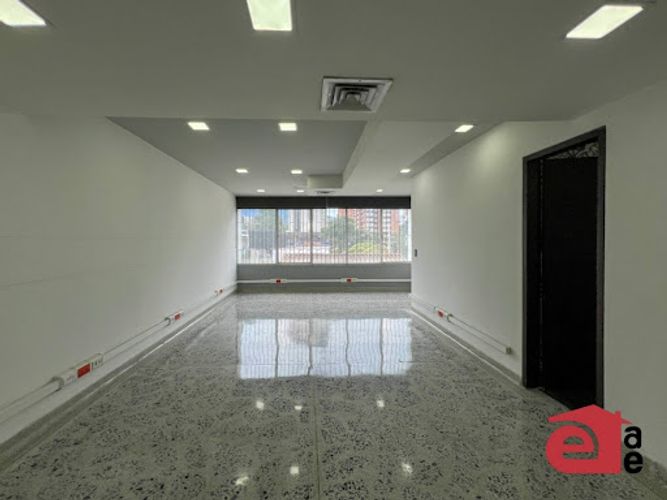 Oficina en arriendo en Villa Carlota, Medellín, 43 m² · foto 2 de 8