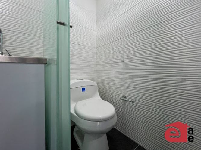 Oficina en arriendo en Villa Carlota, Medellín, 43 m² · foto 5 de 8