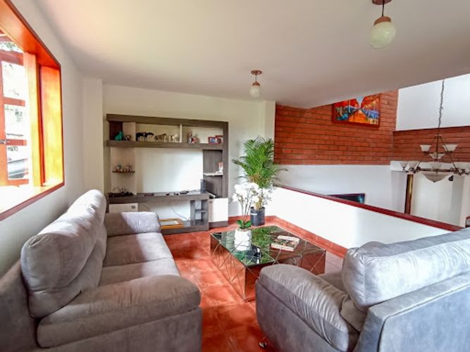 Casa de 9 alcobas en arriendo en Ub. Ojo De Agua, Rionegro, 500 m² · foto 5 de 24