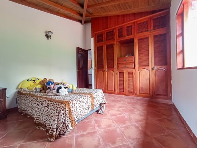 Casa de 9 alcobas en arriendo en Ub. Ojo De Agua, Rionegro, 500 m² · foto 8 de 24
