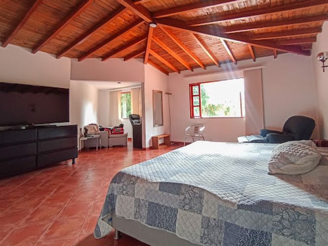 Casa de 9 alcobas en arriendo en Ub. Ojo De Agua, Rionegro, 500 m² · foto 9 de 24
