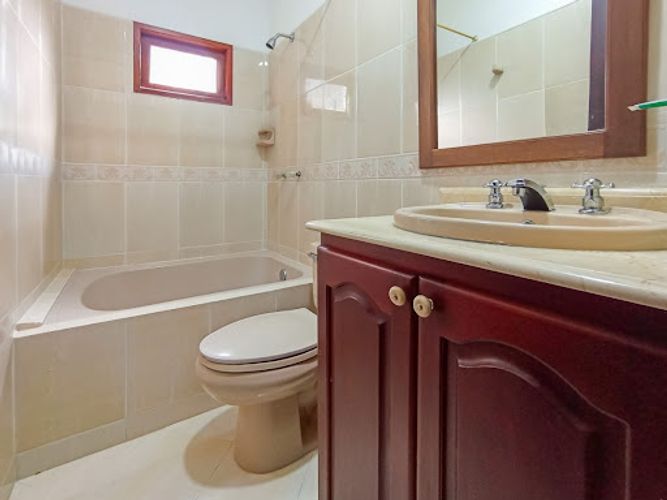 Casa de 9 alcobas en arriendo en Ub. Ojo De Agua, Rionegro, 500 m² · foto 18 de 24