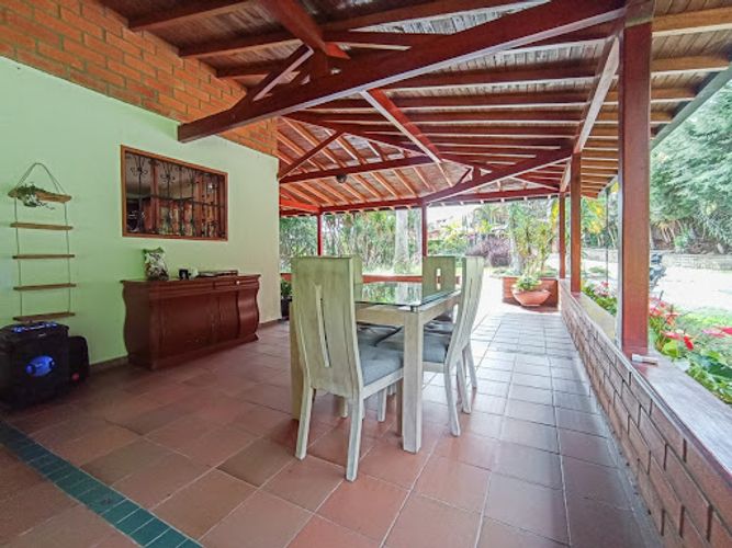 Casa de 9 alcobas en arriendo en Ub. Ojo De Agua, Rionegro, 500 m² · foto 20 de 24