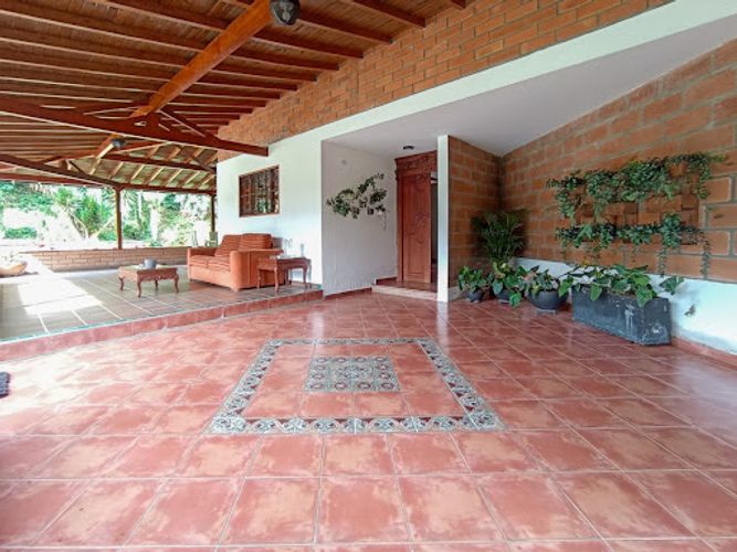 Casa de 9 alcobas en arriendo en Ub. Ojo De Agua, Rionegro, 500 m² · foto 22 de 24