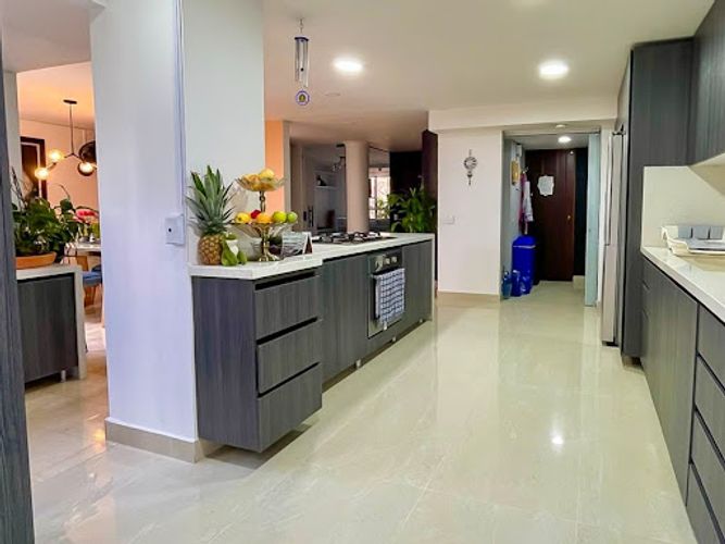 Casa de 3 alcobas en venta en Loma De Las Brujas, Envigado, 300 m² · foto 5 de 24
