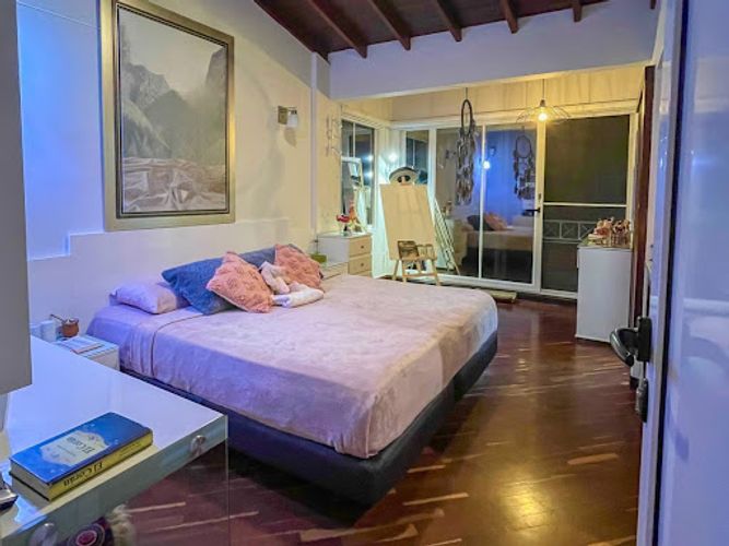Casa de 3 alcobas en venta en Loma De Las Brujas, Envigado, 300 m² · foto 13 de 24