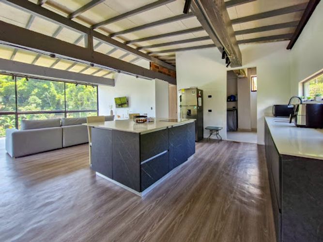 Casa de 7 alcobas en venta en La Tablaza, La Estrella, 444 m² · foto 3 de 24
