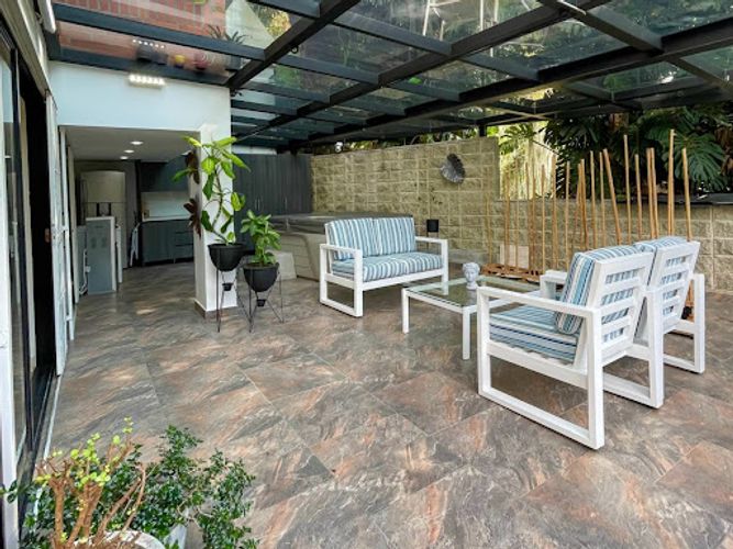 Casa de 3 alcobas en venta en Loma De Las Brujas, Envigado, 300 m² · foto 22 de 24