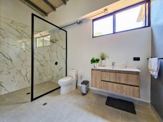 Casa de 7 alcobas en venta en La Tablaza, La Estrella, 444 m² · foto 17 de 24