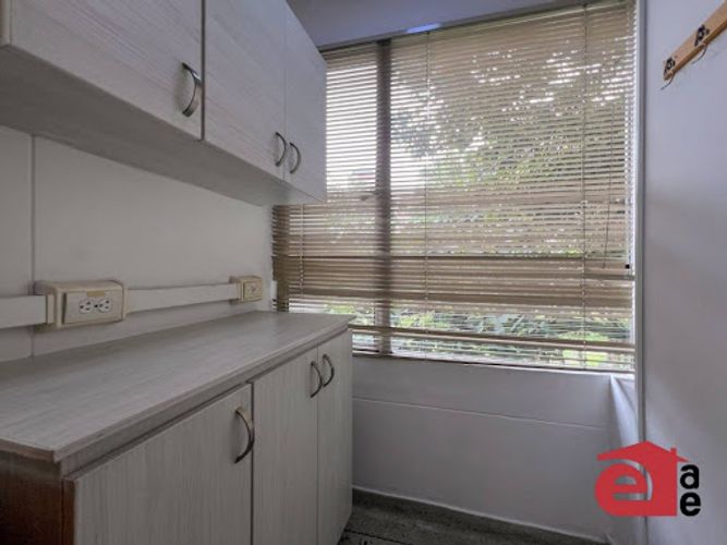 Oficina en arriendo en Villa Carlota, Medellín, 51 m² · foto 4 de 8
