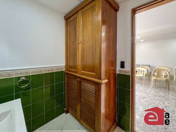 Oficina en arriendo en Villa Carlota, Medellín, 51 m² · foto 5 de 8