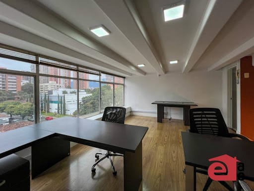 Oficina en arriendo en Villa Carlota, Medellín, 61 m² · foto 3 de 9