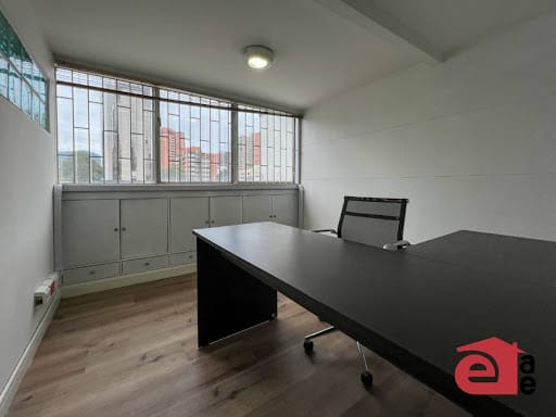 Oficina en arriendo en Villa Carlota, Medellín, 61 m² · foto 5 de 9