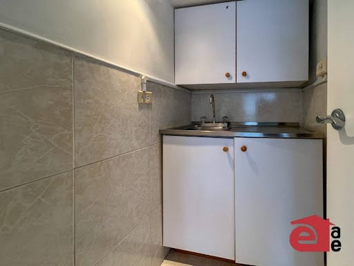 Oficina en arriendo en Villa Carlota, Medellín, 61 m² · foto 6 de 9