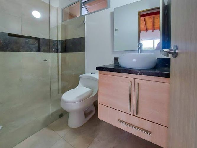 Casa de 4 alcobas en arriendo en Llano Grande, Rionegro, 1550 m² · foto 19 de 24