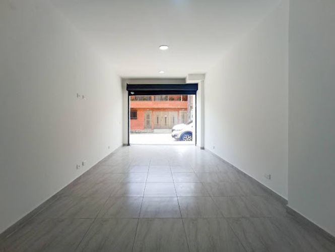 Local en venta en El Tambo, La Ceja, 35 m² · foto 4 de 6