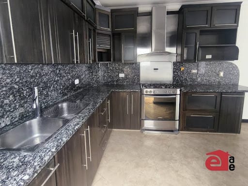 Casa de 6 alcobas en venta en La Doctora, Sabaneta, 340 m² · foto 5 de 22
