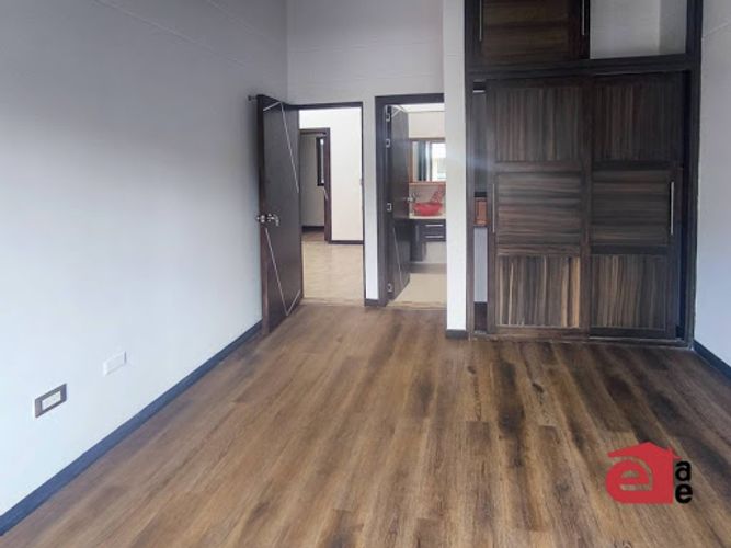 Casa de 6 alcobas en venta en La Doctora, Sabaneta, 340 m² · foto 9 de 22