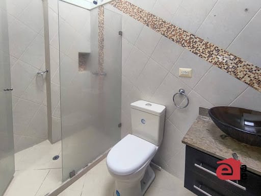 Casa de 6 alcobas en venta en La Doctora, Sabaneta, 340 m² · foto 15 de 22