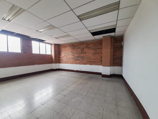 Local en arriendo en Mesa, Envigado, 900 m² · foto 11 de 24