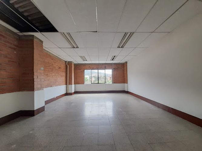 Local en arriendo en Mesa, Envigado, 900 m² · foto 13 de 24