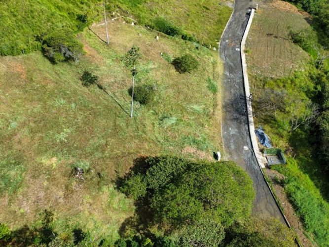 Lote en venta en Loma Del Escobero, Envigado, 2249 m² · foto 3 de 5