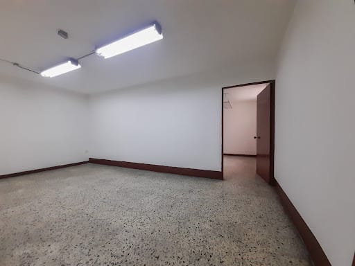 Local en arriendo en Mesa, Envigado, 900 m² · foto 19 de 24